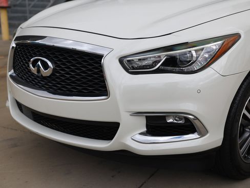 Used 2019 INFINITI QX60 Luxe w/ Essential Package FWD image 34