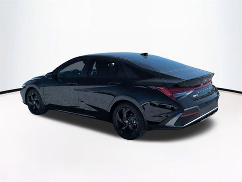 New 2026 Hyundai Elantra Sport image 7