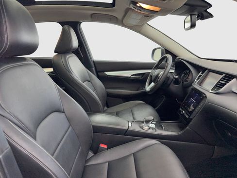 Used 2019 INFINITI QX50 Luxe w/ Navigation Package FWD image 41