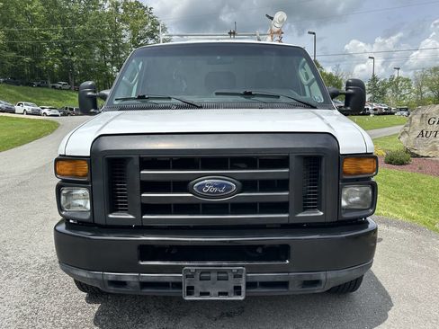 Used 2011 Ford E-350 and Econoline 350 Super Duty w/ Class I Trailer Tow Pkg RWD image 3