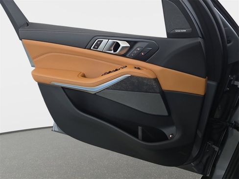 Used 2024 BMW X5 xDrive50e w/ Premium Package image 29