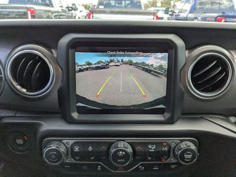 Used 2022 Jeep Wrangler Unlimited Rubicon 4xe w/ Steel Bumper Group image 24