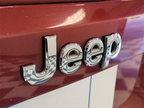 Used 2012 Jeep Patriot Latitude w/ Altitude Pkg image 12