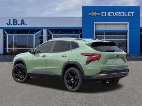 New 2026 Chevrolet Trax ACTIV w/ Sunroof Package FWD image 3
