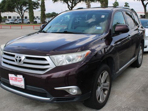Used 2013 Toyota Highlander Limited FWD image 6