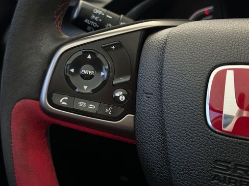 Used 2021 Honda Civic Type R Limited image 35