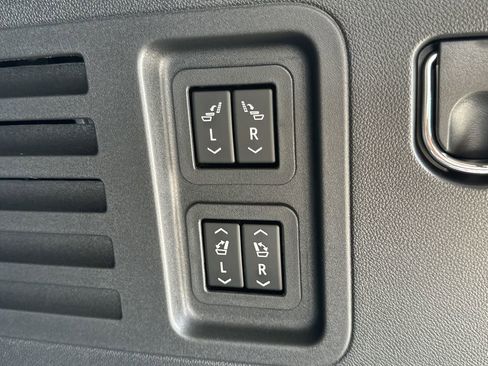 New 2026 GMC Acadia Denali w/ Super Cruise Package image 34