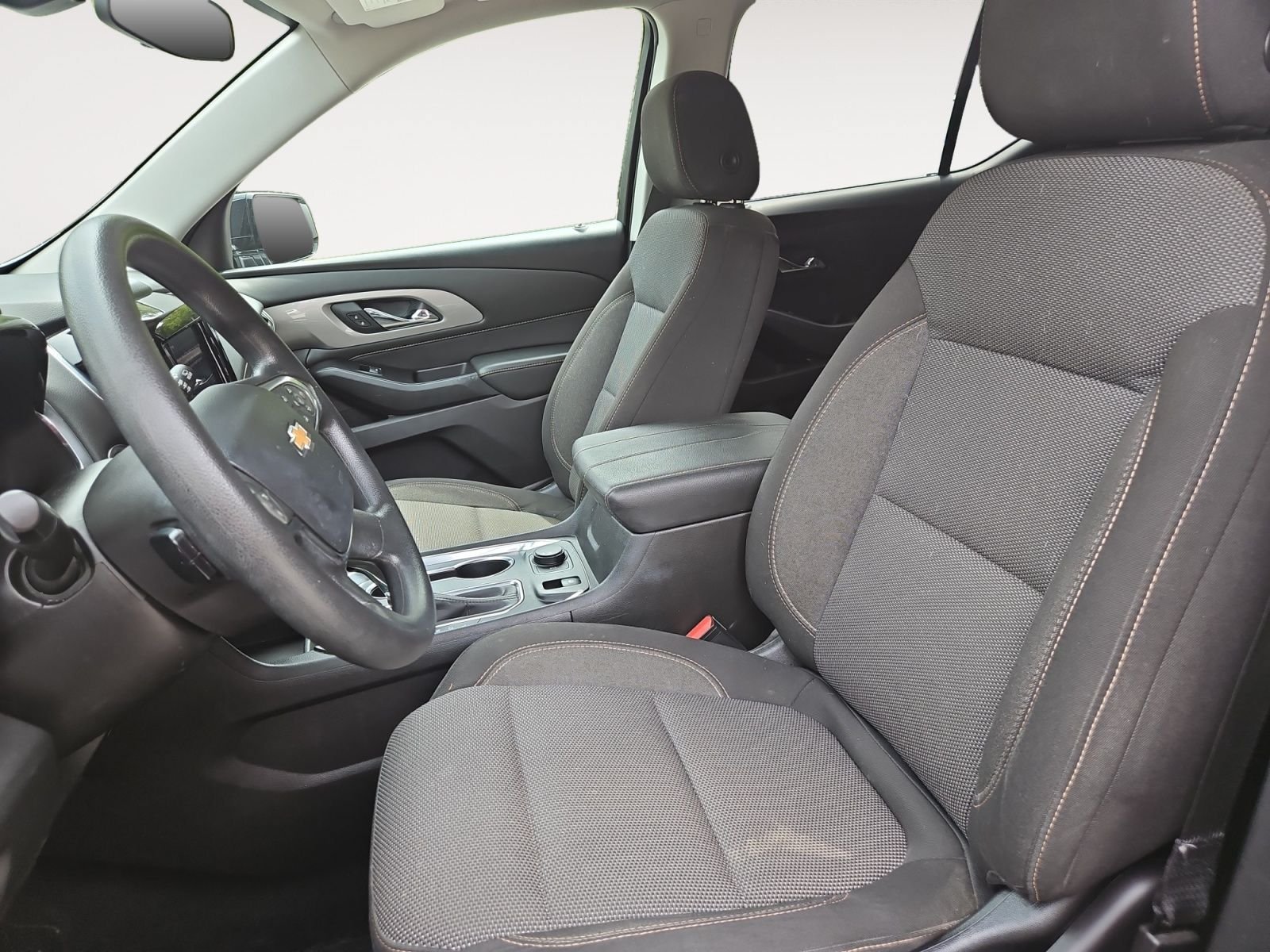 Used 2020 Chevrolet Traverse LS FWD image 9