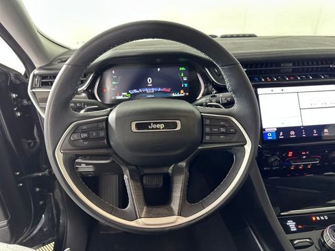 Used 2023 Jeep Grand Cherokee 4WD 4xe image 14