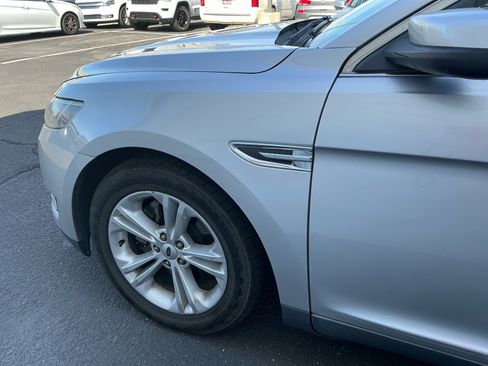 Used 2016 Ford Taurus SEL image 24