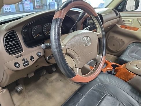 Used 2004 Toyota Tundra Limited RWD image 17