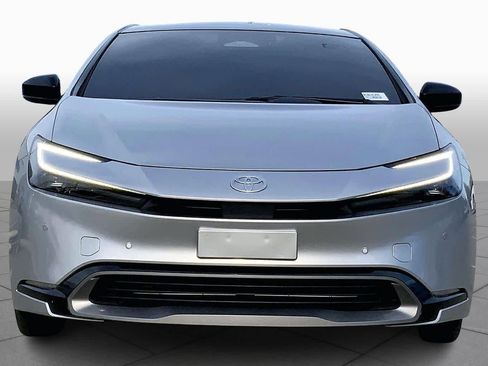 Used 2024 Toyota Prius Limited image 3