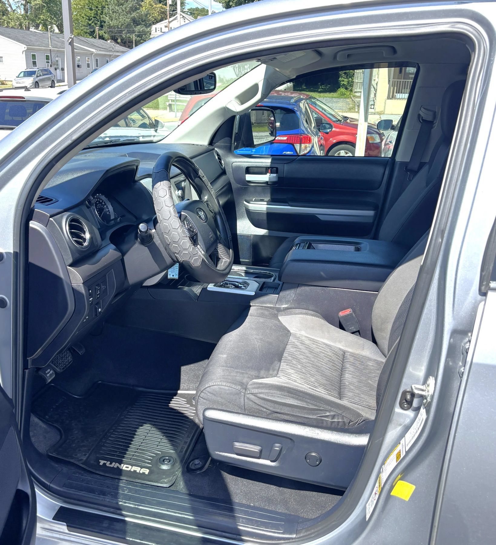 Used 2014 Toyota Tundra SR5 w/ TRD Off Road Package AWD/4WD image 13