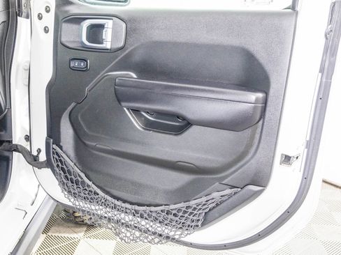 Used 2021 Jeep Wrangler Willys w/ LED Headlamp & Fog Lamp Group image 45