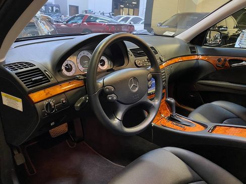 Used 2008 Mercedes-Benz E 350 Sedan image 10