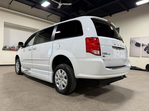 Used 2015 Dodge Grand Caravan SE w/ Quick Order Package 29E SE FWD image 13