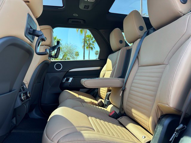 New 2026 Land Rover Discovery Limited Edition AWD/4WD image 14