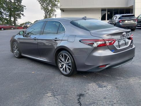 Used 2024 Toyota Camry XLE FWD image 6