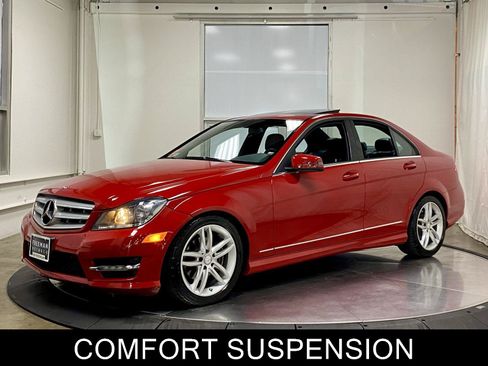 Used 2013 Mercedes-Benz C 250 Sedan image 4