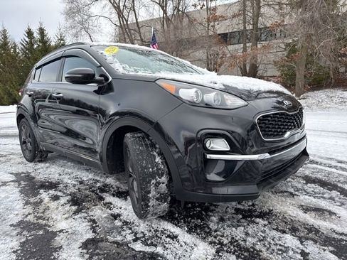 Used 2020 Kia Sportage S w/ S Sunroof Package image 2