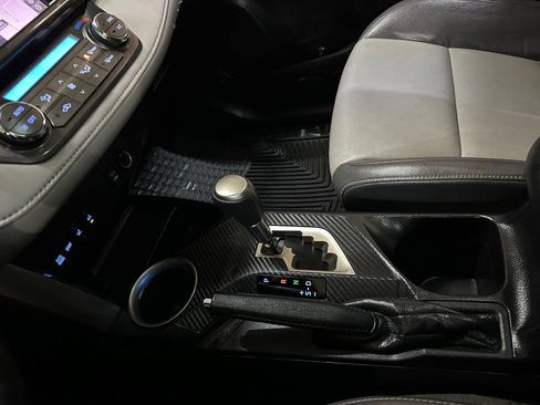 Used 2014 Toyota RAV4 Limited w/ Technology Package AWD/4WD image 52