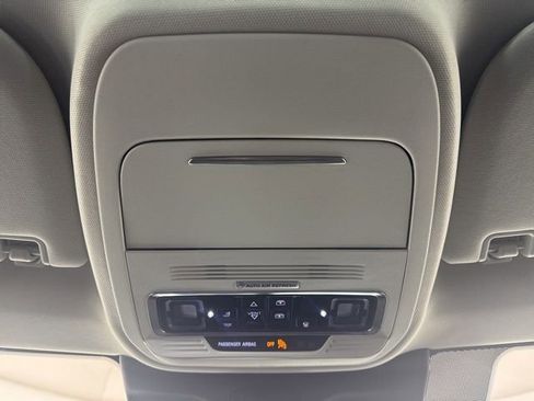 Used 2025 Lincoln Navigator L Reserve image 15