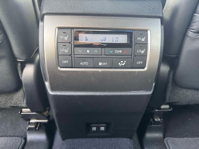 Certified 2023 Lexus GX 460 Luxury w/ Sport Design Package AWD/4WD image 16