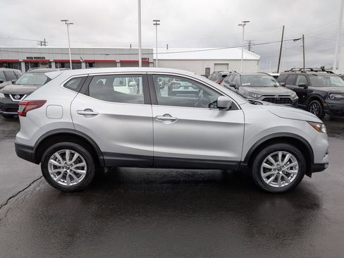 Used 2021 Nissan Rogue Sport S image 8