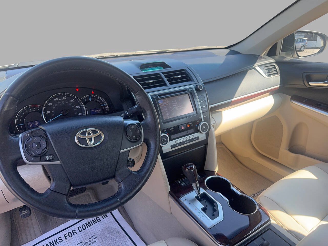 Used 2014 Toyota Camry XLE w/ Leather Package FWD image 13