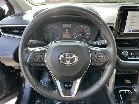 Used 2023 Toyota Corolla Cross LE image 15