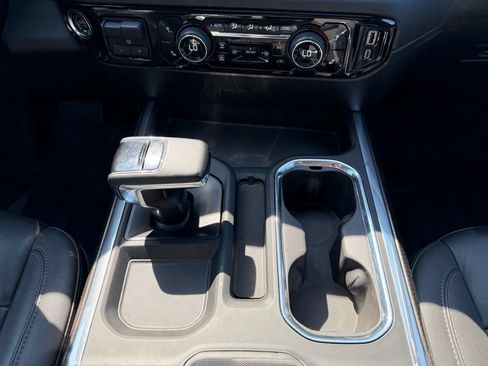 Used 2025 Chevrolet Silverado 1500 RST w/ Redline Edition AWD/4WD image 12