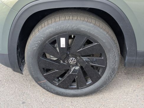 New 2026 Volkswagen Atlas Cross Sport SE AWD/4WD image 17