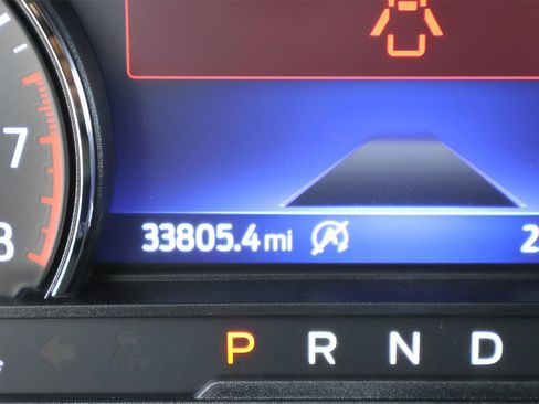 Used 2021 Ford Explorer XLT image 27