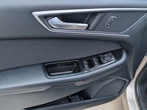 Used 2018 Ford Edge SEL AWD/4WD image 8