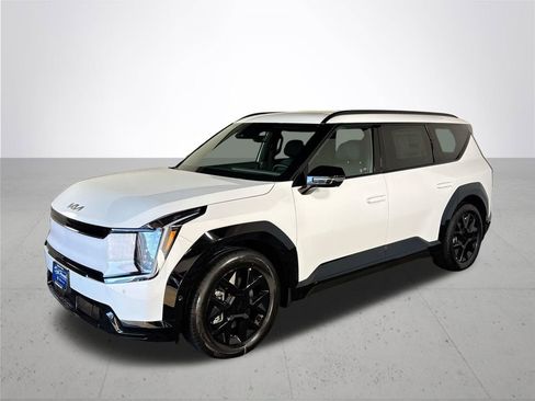 New 2026 Kia EV9 Land w/ Nightfall Edition Package image 2