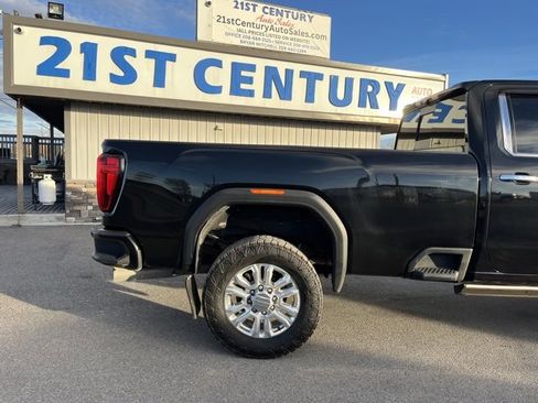 Used 2022 GMC Sierra 3500 Denali w/ Denali Ultimate Package image 12