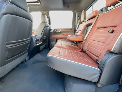 New 2026 GMC Sierra 2500 Denali Ultimate image 17