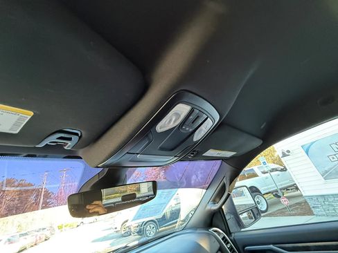 Used 2023 RAM 2500 Big Horn w/ Level 1 Equipment Group image 17