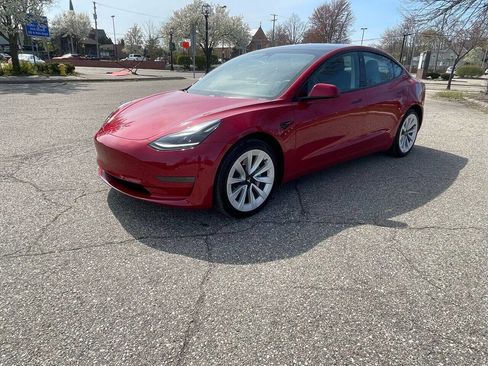 Used 2021 Tesla Model 3 Standard Range Plus image 12