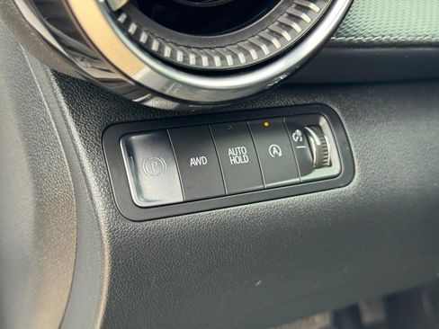 Used 2025 Chevrolet Equinox LT w/ Convenience Package II image 17