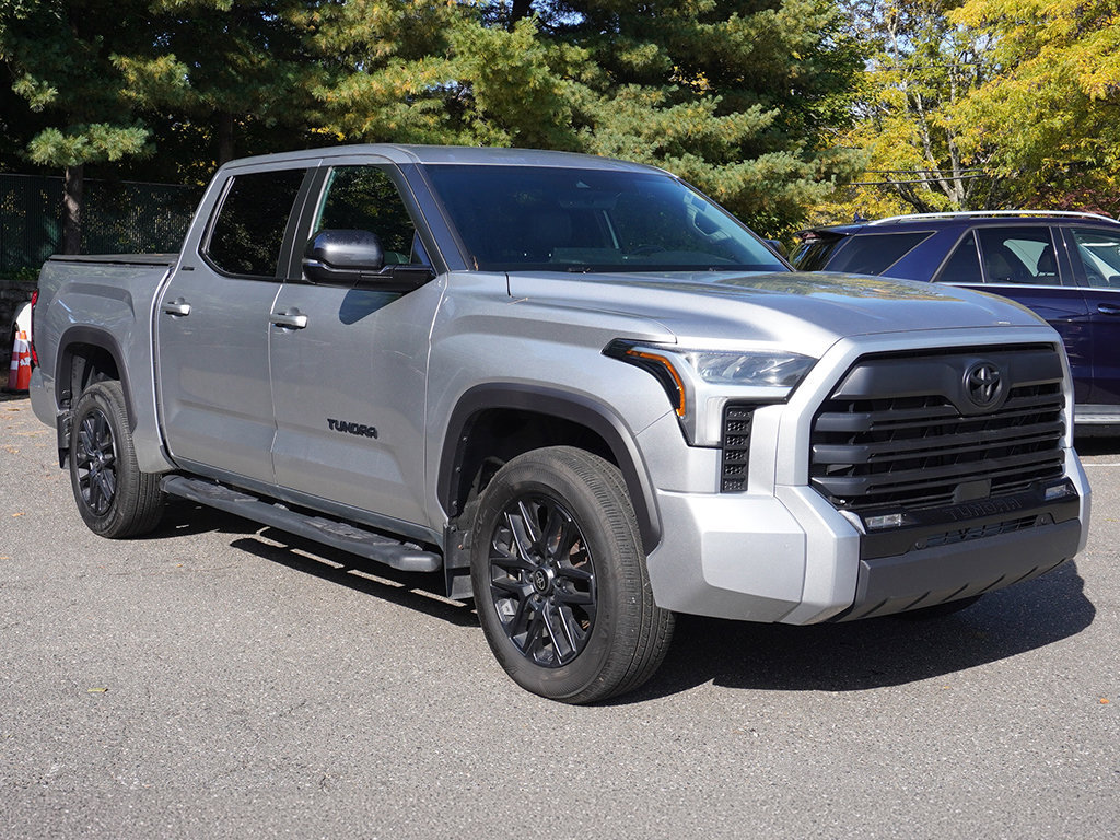 Used 2025 Toyota Tundra Limited AWD/4WD image 57