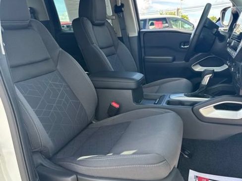 Certified 2025 Nissan Frontier SV w/ SV Convenience Package AWD/4WD image 15
