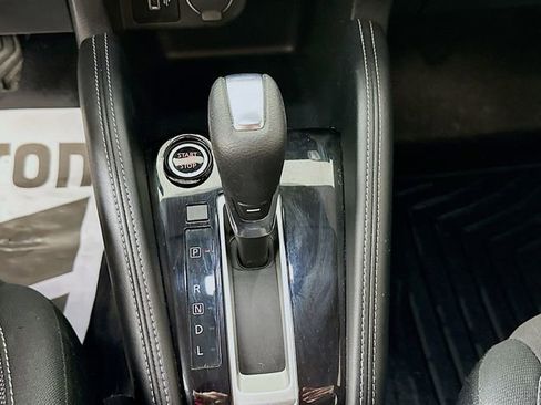 Used 2020 Nissan Kicks SV image 15