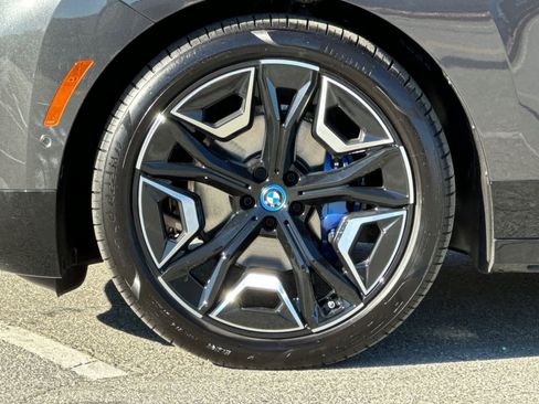 Certified 2025 BMW iX xDrive50 w/ Premium Package image 33