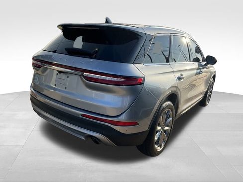 Used 2022 Lincoln Corsair AWD w/ Premium Package image 9