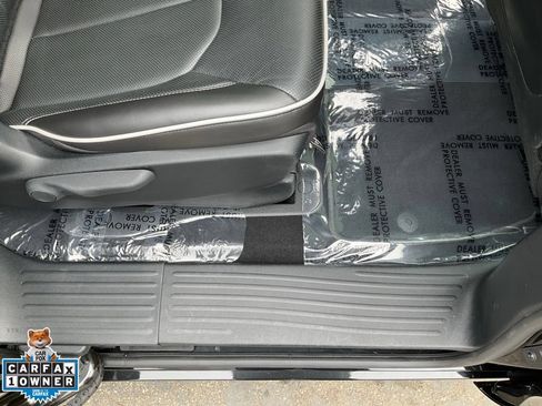 Used 2023 Chrysler Pacifica Limited w/ Uconnect Theater Family Group FWD image 53