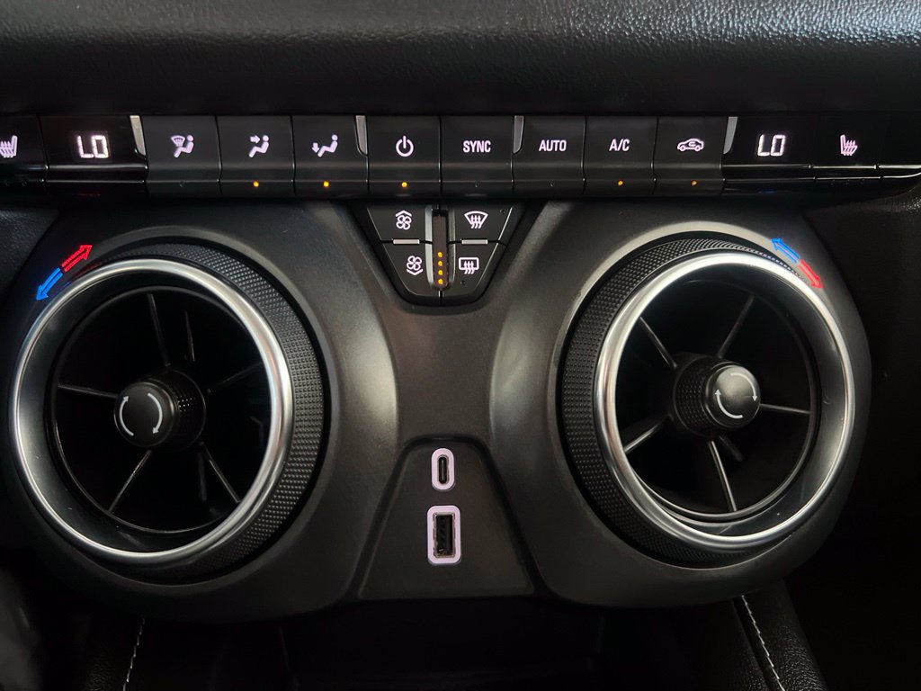 Used 2025 Chevrolet Blazer LT FWD image 65