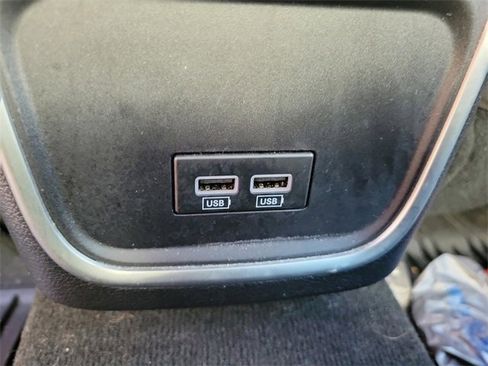 Used 2023 Dodge Charger SXT image 15