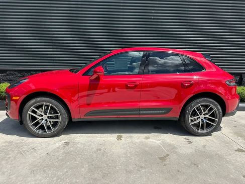 Used 2026 Porsche Macan AWD/4WD image 2