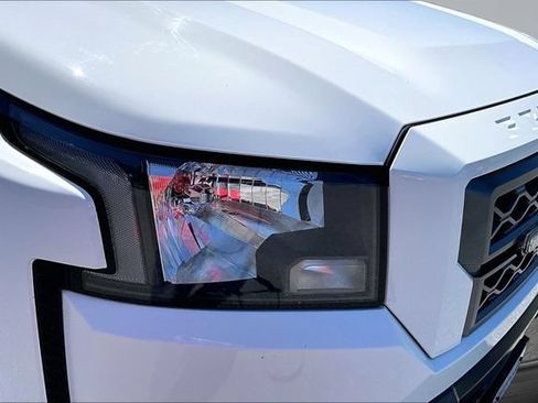 Used 2023 Nissan Frontier SV w/ SV Convenience Package AWD/4WD image 28